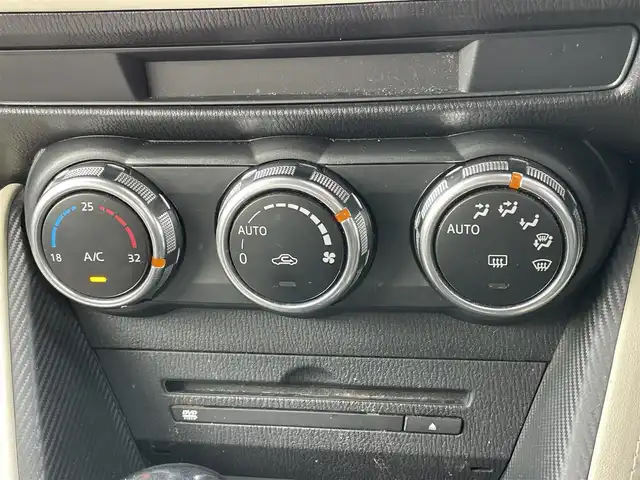 マツダ デミオ XD ツーリング Lパッケージ 道央・札幌 2014(平26)年 12.3万km ソウルレッドプレミアムメタリック ４WD/純正メモリーナビ/AM/FM/BT/CD/DVD/フルセグ/衝突被害軽減ブレーキ/横滑り防止装置/クルーズコントロール/ビルトインETC/アイドリングストップ/ハーフレザーシート/革巻きステアリング/ステアリングリモコン/パドルシフト/MTモード付AT/プッシュスタート/スマートキー/LEDヘッドライト/オートライト/フォグランプ/電動格納ミラー/ウィンカーミラー/純正フロアマット/ドアバイザー/スペアキー