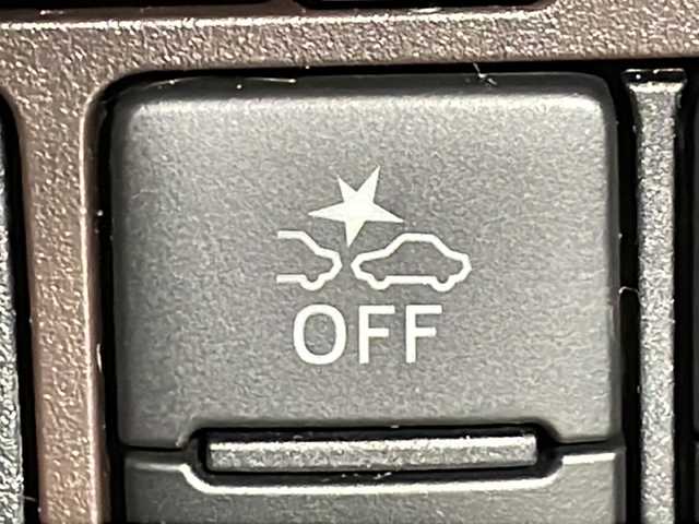 トヨタ タンク G S 広島県 2018(平30)年 2.6万km マゼンタベリーマイカM パノラミックビューモニター/両側パワースライドドア/社外ナビ（Bluetooth/フルセグTV）/衝突軽減ブレーキ/車線逸脱警報/誤発進抑制機能/リヤコーナーセンサー/クルーズコントロール/LEDヘッドランプ/オートライト/ETC/スマートキー