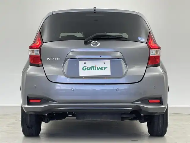 日産 ノート X FOUR 宮城県 2020(令2)年 4.4万km ダークメタルグレー ４WD/純正オーディオ/CD/AUX/AM/FM/衝突軽減ブレーキ/プッシュスタート/スマートキー/オートライト/ライトレベライザー/コーナーセンサー/レーンキープアシスト/ウィンカー・電動格納式ミラー/ステアリングチルド機構/純正フロアマット