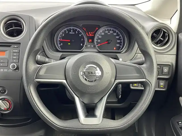 日産 ノート X FOUR 宮城県 2020(令2)年 4.4万km ダークメタルグレー ４WD/純正オーディオ/CD/AUX/AM/FM/衝突軽減ブレーキ/プッシュスタート/スマートキー/オートライト/ライトレベライザー/コーナーセンサー/レーンキープアシスト/ウィンカー・電動格納式ミラー/ステアリングチルド機構/純正フロアマット