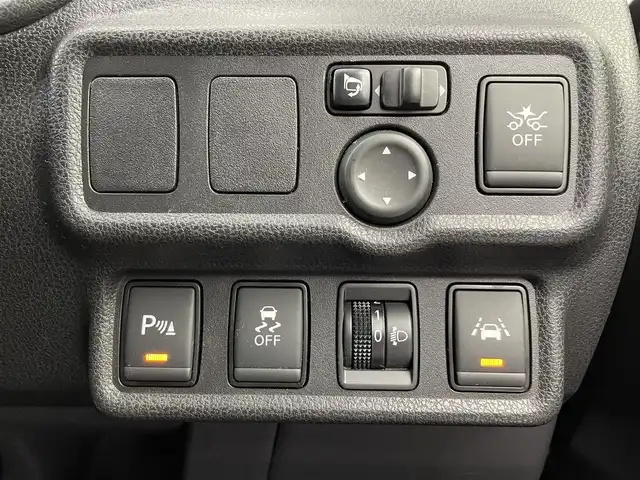 日産 ノート X FOUR 宮城県 2020(令2)年 4.4万km ダークメタルグレー ４WD/純正オーディオ/CD/AUX/AM/FM/衝突軽減ブレーキ/プッシュスタート/スマートキー/オートライト/ライトレベライザー/コーナーセンサー/レーンキープアシスト/ウィンカー・電動格納式ミラー/ステアリングチルド機構/純正フロアマット