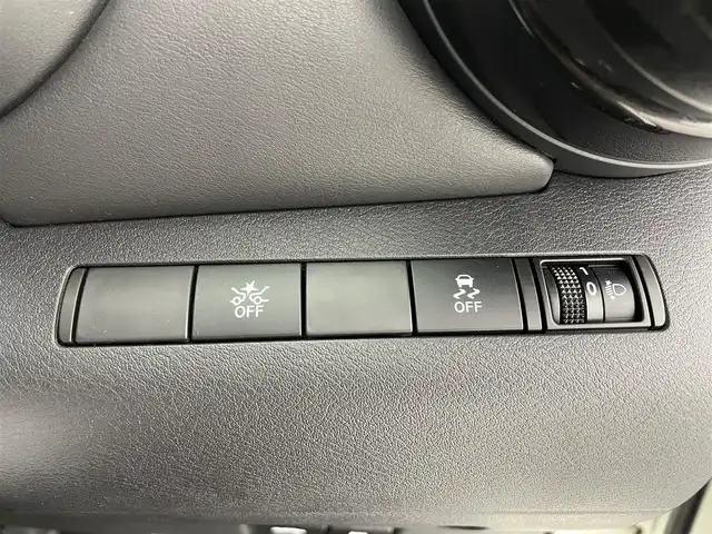日産 キックス X 福井県 2020(令2)年 0.1万km未満 白 純正メモリーナビ/Bluetooth/CD/DVD/フルセグ/バックカメラ/アラウンドビューモニター/プロパイロット/インテリジェントルームミラー/エマージェンシーブレーキ/ふらつき警告/車線逸脱警報/車線逸脱防止支援システム/踏み間違い衝突防止アシスト/ドライブレコーダー/LEDヘッドライト/フォグランプ/ETC