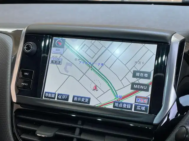プジョー ２０８ アリュール シエロPKG 岩手県 2017(平29)年 7.4万km 白 ターボ/ガラスルーフ/アクティブシティブレーキ/スピードリミッター/クルーズコントロール/スタート＆ストップシステム/横滑り防止装置/コーナーセンサー/左右独立調整オートエアコン/純正ナビ/フルセグTV/バックカメラ/ETC/ヘッドライトレベライザー/フロント・リヤフォグランプ/純正16インチアルミホイール