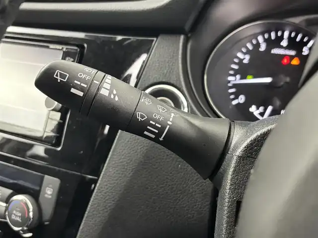 日産 エクストレイル 20Xi 埼玉県 2018(平30)年 5.3万km ブリリアントホワイトパール 4WD/プロパイロット/純正ナビ/MM317D-W/　（SDない為動作確認未）/インテリジェントルームミラー/エマージェンシーブレーキ/電動リアゲート/ダウンヒルコントロール/ルーフレール/革巻きスタリング/ドライブレコーダー/ビルドインETC2.0