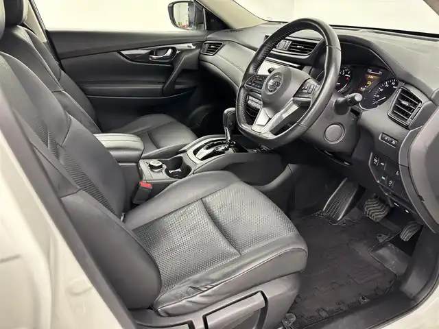 日産 エクストレイル 20Xi 埼玉県 2018(平30)年 5.3万km ブリリアントホワイトパール 4WD/プロパイロット/純正ナビ/MM317D-W/　（SDない為動作確認未）/インテリジェントルームミラー/エマージェンシーブレーキ/電動リアゲート/ダウンヒルコントロール/ルーフレール/革巻きスタリング/ドライブレコーダー/ビルドインETC2.0