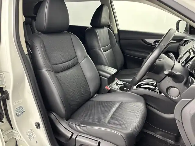 日産 エクストレイル 20Xi 埼玉県 2018(平30)年 5.3万km ブリリアントホワイトパール 4WD/プロパイロット/純正ナビ/MM317D-W/　（SDない為動作確認未）/インテリジェントルームミラー/エマージェンシーブレーキ/電動リアゲート/ダウンヒルコントロール/ルーフレール/革巻きスタリング/ドライブレコーダー/ビルドインETC2.0