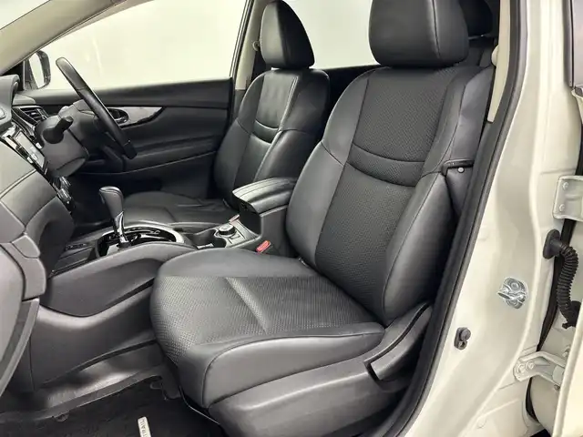 日産 エクストレイル 20Xi 埼玉県 2018(平30)年 5.3万km ブリリアントホワイトパール 4WD/プロパイロット/純正ナビ/MM317D-W/　（SDない為動作確認未）/インテリジェントルームミラー/エマージェンシーブレーキ/電動リアゲート/ダウンヒルコントロール/ルーフレール/革巻きスタリング/ドライブレコーダー/ビルドインETC2.0