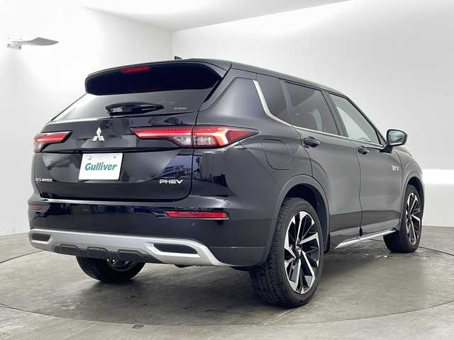 三菱 アウトランダー ＰＨＥＶ G 兵庫県 2022(令4)年 2.9万km アメジストブラック ・ワンオーナー/・純正ナビ&BT&USB&AppleCarPlay/・アラウンドビューカメラ/・レーンキープ/・レーダークルーズコントロール/・サンルーフ/・衝突軽減ブレーキ/・ブラインドスポットモニター/・レーンキープアシスト/・フロントワイパーデアイサー/・ハーフレザー/・シートヒーター/・ステアリングヒーター/・ダウンヒルアシストコントロール/・パワーバックドア/・純正ETC2.0/・パドルシフト/・電動パーキングブレーキ/・ブレーキホールド/・純正20インチアルミホイール/・純正フロアマット/・AC100V電源1500W/・革巻きステアリング/・サイドアンダーガーニッシュ/・防眩ミラー