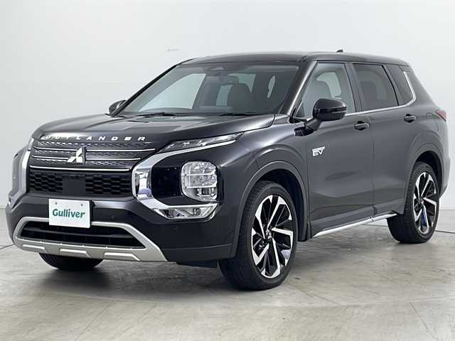 三菱 アウトランダー ＰＨＥＶ G 道央・札幌 2022(令4)年 2.9万km アメジストブラック ・ワンオーナー/・純正ナビ&BT&USB&AppleCarPlay/・アラウンドビューカメラ/・レーンキープ/・レーダークルーズコントロール/・サンルーフ/・衝突軽減ブレーキ/・ブラインドスポットモニター/・レーンキープアシスト/・フロントワイパーデアイサー/・ハーフレザー/・シートヒーター/・ステアリングヒーター/・ダウンヒルアシストコントロール/・パワーバックドア/・純正ETC2.0/・パドルシフト/・電動パーキングブレーキ/・ブレーキホールド/・純正20インチアルミホイール/・純正フロアマット/・AC100V電源1500W/・革巻きステアリング/・サイドアンダーガーニッシュ/・防眩ミラー