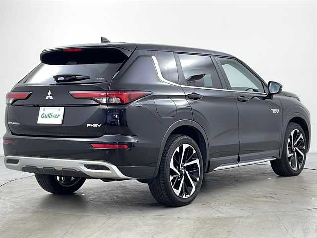 三菱 アウトランダー ＰＨＥＶ G 道央・札幌 2022(令4)年 2.9万km アメジストブラック ・ワンオーナー/・純正ナビ&BT&USB&AppleCarPlay/・アラウンドビューカメラ/・レーンキープ/・レーダークルーズコントロール/・サンルーフ/・衝突軽減ブレーキ/・ブラインドスポットモニター/・レーンキープアシスト/・フロントワイパーデアイサー/・ハーフレザー/・シートヒーター/・ステアリングヒーター/・ダウンヒルアシストコントロール/・パワーバックドア/・純正ETC2.0/・パドルシフト/・電動パーキングブレーキ/・ブレーキホールド/・純正20インチアルミホイール/・純正フロアマット/・AC100V電源1500W/・革巻きステアリング/・サイドアンダーガーニッシュ/・防眩ミラー