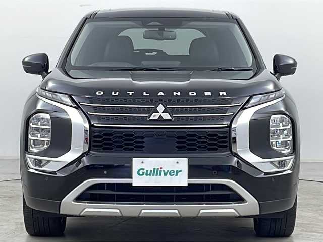 三菱 アウトランダー ＰＨＥＶ G 道央・札幌 2022(令4)年 2.9万km アメジストブラック ・ワンオーナー/・純正ナビ&BT&USB&AppleCarPlay/・アラウンドビューカメラ/・レーンキープ/・レーダークルーズコントロール/・サンルーフ/・衝突軽減ブレーキ/・ブラインドスポットモニター/・レーンキープアシスト/・フロントワイパーデアイサー/・ハーフレザー/・シートヒーター/・ステアリングヒーター/・ダウンヒルアシストコントロール/・パワーバックドア/・純正ETC2.0/・パドルシフト/・電動パーキングブレーキ/・ブレーキホールド/・純正20インチアルミホイール/・純正フロアマット/・AC100V電源1500W/・革巻きステアリング/・サイドアンダーガーニッシュ/・防眩ミラー