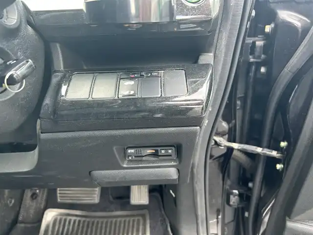ホンダ ステップワゴン スパーダ S 高知県 2011(平23)年 10.5万km プレミアムブラキッシュパール スマートキー/ビルトインETC/7インチ純正ナビ/ワンセグテレビ/Bluetooth/シートカバ‐/社外AW/ディスチャージヘッドライト