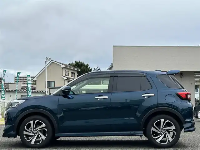 トヨタ ライズ Z 宮城県 2023(令5)年 0.7万km レーザーブルークリスタルシャイン レーダークルーズコントロール/ドライブレコーダー前後/社外ナビ(KENWOOD)/ＭＯＤＥＬＬＩＳＴＡ（ＬＥＤメタルガーニッシュ）/フルセグＴＶ/オートライト/ブラインドスポットモニター/プリクラッシュセーフティ/レーンキープアシスト/横滑り防止装置/アイドリングストップ/DVD/CD/FM/AM/HDMI/USB/Bluetooth/D/N席シートヒーター/プッシュスタート/ETC2.0/スマートキー/純正フロアマット/純正AW