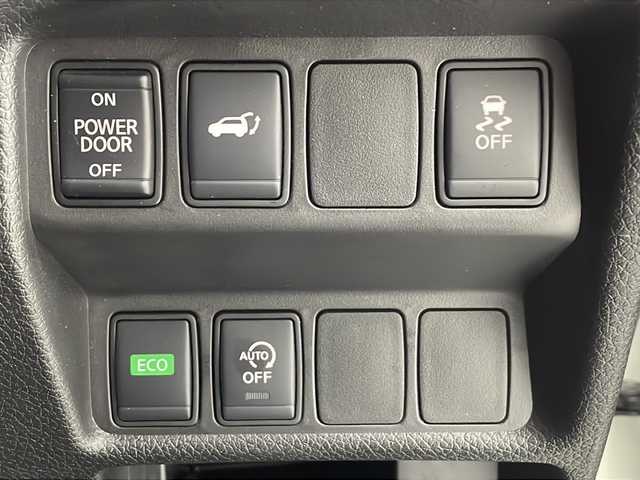 日産 エクストレイル 20Xi 愛知県 2019(平31)年 3.3万km ブリリアントホワイトパール 禁煙/４ＷＤ/社外ナビ/・フルセグ/・Bluetooth/・CD/・DVD/ステアリングスイッチ/インテリジェントアラウンドビューモニター/プロパイロット/エマージェンシーブレーキ/車線逸脱警報/リヤクロストラフィックアラート/ブラインドスポットモニター/電動パーキングブレーキ/オートブレーキホールド/インテリジェントルームミラー/ダウンヒルアシストコントロール/電動格納ミラー/LEDヘッドライト/オートヘッドライト/フォグランプ/取扱説明書/保証書