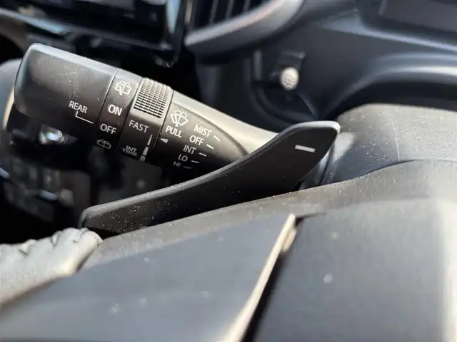 スズキ ソリオ バンディット HV MV 奈良県 2018(平30)年 6.5万km ピュアホワイトP 両側パワースライドドア/社外ナビ(フルセグTV/CD/DVD/AM・FM/BT/iPod)/バックカメラ/ETC/スズキセーフティサポート/誤発進抑制機能/車線逸脱警報機能/先行車発進お知らせ機能/クルーズコントロール/パドルシフト/運転席シートヒーター/本革巻きステアリング/LEDヘッドライト/純正15インチアルミホイール/純正フロアマット/後席サンシェード/スペアキー