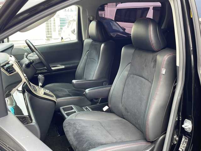 トヨタ ヴェルファイア 2．4Z ゴールデンアイズ 福岡県 2013(平25)年 6万km ブラック ALPINEナビ（Bluetooth・フルセグTV・CD・DVD再生）ALPINE後席用モニター/ドライブレコーダー/Verthandiアルミホイール/両側パワースライドドア/クリアランスソナー/電動リアゲート/GPSレーダー/ウッドコンビステアリング/電動格納ミラー/エアバッグ（運転席・助手席・サイド）/クルーズコントロール/パーキングアシスト/スマートキー/スペアキー/バックカメラ/プッシュスタート/3列シート/オットマン/ABS/横滑り防止装置/パワーステアリング/パワーウィンドウ/カーテンエアバッグ/保証書/取扱説明書