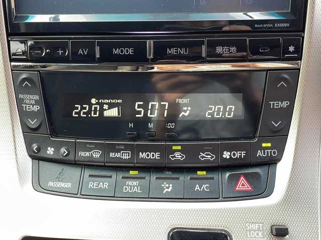 トヨタ ヴェルファイア 2．4Z ゴールデンアイズ 福岡県 2013(平25)年 6万km ブラック ALPINEナビ（Bluetooth・フルセグTV・CD・DVD再生）ALPINE後席用モニター/ドライブレコーダー/Verthandiアルミホイール/両側パワースライドドア/クリアランスソナー/電動リアゲート/GPSレーダー/ウッドコンビステアリング/電動格納ミラー/エアバッグ（運転席・助手席・サイド）/クルーズコントロール/パーキングアシスト/スマートキー/スペアキー/バックカメラ/プッシュスタート/3列シート/オットマン/ABS/横滑り防止装置/パワーステアリング/パワーウィンドウ/カーテンエアバッグ/保証書/取扱説明書