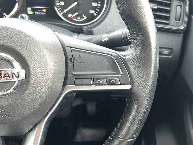 日産 エクストレイル 20X 栃木県 2017(平29)年 5.6万km ブリリアントシルバー 純正SDナビ/Bluetooth CD DVD /TV フルセグ/バックカメラ/電動バックドア/ドアバイザー/スマートスペアキー/ハーフレザーシート/ドライブレコーダー/ETC/純正18インチアルミホイール/純正フロアマット/コーナーセンサー/オートライト/LEDヘッドライト/衝突被害軽減システム/取扱説明書