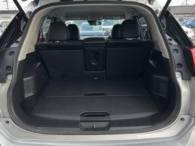 日産 エクストレイル 20X 栃木県 2017(平29)年 5.6万km ブリリアントシルバー 純正SDナビ/Bluetooth CD DVD /TV フルセグ/バックカメラ/電動バックドア/ドアバイザー/スマートスペアキー/ハーフレザーシート/ドライブレコーダー/ETC/純正18インチアルミホイール/純正フロアマット/コーナーセンサー/オートライト/LEDヘッドライト/衝突被害軽減システム/取扱説明書