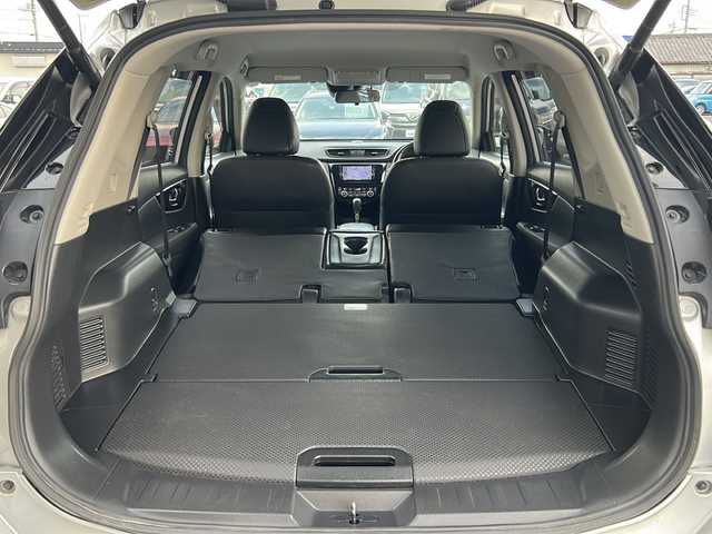 日産 エクストレイル 20X 栃木県 2017(平29)年 5.6万km ブリリアントシルバー 純正SDナビ/Bluetooth CD DVD /TV フルセグ/バックカメラ/電動バックドア/ドアバイザー/スマートスペアキー/ハーフレザーシート/ドライブレコーダー/ETC/純正18インチアルミホイール/純正フロアマット/コーナーセンサー/オートライト/LEDヘッドライト/衝突被害軽減システム/取扱説明書
