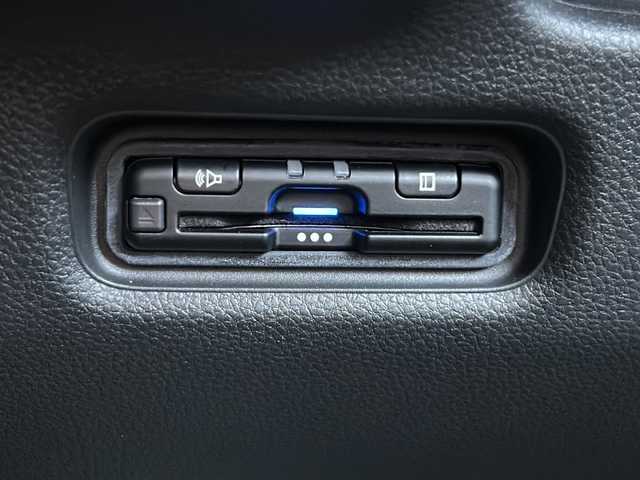 ホンダ フリード ハイブリット e:HEV AIR EX 愛知県 2024(令6)年 0.1万km クリスタルブラックパール ホンダセンシング/・衝突軽減ブレーキ /・誤発進抑制機能/・歩行者事故低減ステアリング/・路外逸脱抑制機能/・先行車追従機能/・標識認識機能/純正ナビ/・ラジオ/・フルセグTV/ipod/Bluetooth/USB/主要装備/・両側パワースライドドア　/・レーダークルーズコントロール　/・バックカメラ　/・ＥＴＣ　/・アイドリングストップ　/・純正アルミホイール　/・ＬＥＤヘッドライト　/・ＢＳＭ/・オートホールド/・ステアリングリモコン/・プッシュスタート/・スマートキー/・オートライト