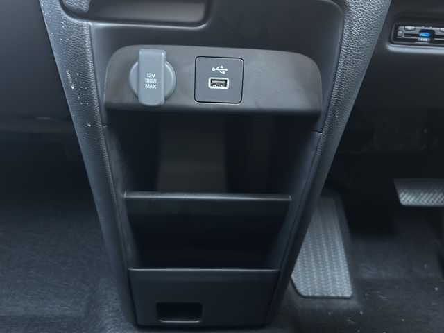 ホンダ フリード ハイブリット e:HEV AIR EX 愛知県 2024(令6)年 0.1万km クリスタルブラックパール ホンダセンシング/・衝突軽減ブレーキ /・誤発進抑制機能/・歩行者事故低減ステアリング/・路外逸脱抑制機能/・先行車追従機能/・標識認識機能/純正ナビ/・ラジオ/・フルセグTV/ipod/Bluetooth/USB/主要装備/・両側パワースライドドア　/・レーダークルーズコントロール　/・バックカメラ　/・ＥＴＣ　/・アイドリングストップ　/・純正アルミホイール　/・ＬＥＤヘッドライト　/・ＢＳＭ/・オートホールド/・ステアリングリモコン/・プッシュスタート/・スマートキー/・オートライト