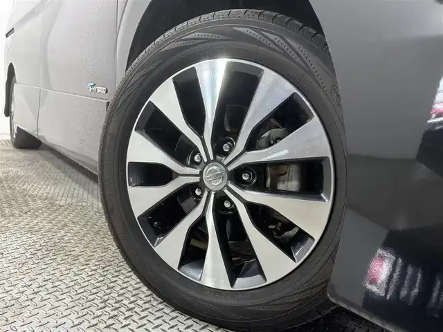 日産 セレナ ハイウェイスター Vセレクション 大阪府 2018(平30)年 2.4万km ダイヤモンドブラック ProPILOT 純正9incナビTV 360カメラ 11incフリップダウンモニター デジタルインナーミラー レーダーC 衝突軽減B レーンアシスト 両側パワースライドドア パークアシスト クリアランスソナー 前後ドライブレコーダー