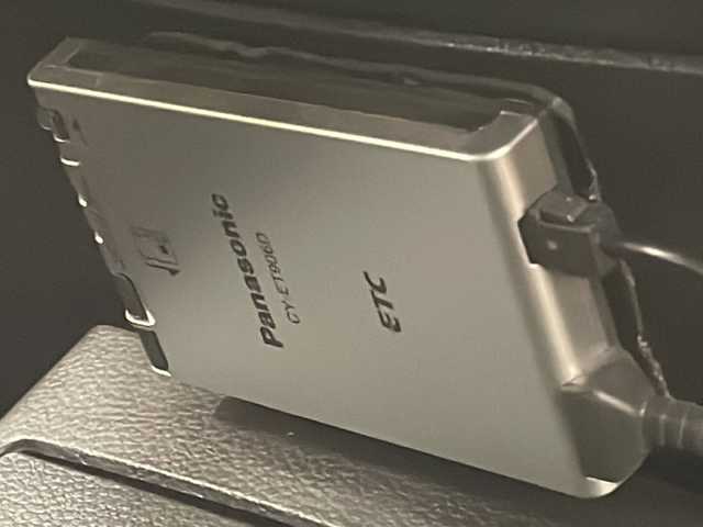 日産 ティーダ 15M FOUR 道央・札幌 2010(平22)年 10.9万km 黒 純正オーディオ/4WD/純正フロアマット/ETC