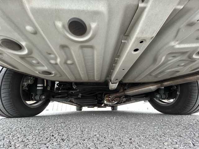 トヨタ ノア ハイブリッド Si ダブルバイビー 千葉県 2018(平30)年 6.6万km ホワイトパールクリスタルシャイン 純正9インチナビ/Bluetooth/CD/DVD/フルセグTV/バックカメラ/前後ドライブレコーダー/ETC2.0/両側パワースライドドア/クルーズコントロール/衝突被害軽減ブレーキ/レーンディパーチャアラート/先行車発信告知/オートハイビーム/スマートキー/プッシュスタート/ハーフレザーシート/前席シートヒーター/純正16インチアルミホイール/保証書・取扱説明書/ナビ取扱説明書
