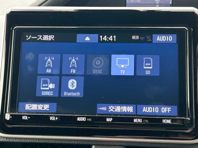 トヨタ ノア ハイブリッド Si ダブルバイビー 千葉県 2018(平30)年 6.6万km ホワイトパールクリスタルシャイン 純正9インチナビ/Bluetooth/CD/DVD/フルセグTV/バックカメラ/前後ドライブレコーダー/ETC2.0/両側パワースライドドア/クルーズコントロール/衝突被害軽減ブレーキ/レーンディパーチャアラート/先行車発信告知/オートハイビーム/スマートキー/プッシュスタート/ハーフレザーシート/前席シートヒーター/純正16インチアルミホイール/保証書・取扱説明書/ナビ取扱説明書