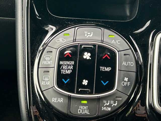 トヨタ ノア ハイブリッド Si ダブルバイビー 千葉県 2018(平30)年 6.6万km ホワイトパールクリスタルシャイン 純正9インチナビ/Bluetooth/CD/DVD/フルセグTV/バックカメラ/前後ドライブレコーダー/ETC2.0/両側パワースライドドア/クルーズコントロール/衝突被害軽減ブレーキ/レーンディパーチャアラート/先行車発信告知/オートハイビーム/スマートキー/プッシュスタート/ハーフレザーシート/前席シートヒーター/純正16インチアルミホイール/保証書・取扱説明書/ナビ取扱説明書
