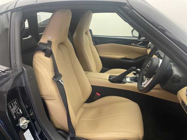 マツダ ロードスター ＲＦ VS 愛媛県 2024(令6)年 1.8万km ジェットブラックマイカ 純正8.8インチナビ/(Bluetooth/フルセグ)/オープンカー/BOSEサウンド/バックカメラ/レーダークルーズコントロール/衝突被害軽減ブレーキ/レーンキープアシスト/コーナーセンサー/ETC/LEDヘッドライト/オートマチックハイビーム/オートライト/革シート/シートヒーター/スペアキー/保証書