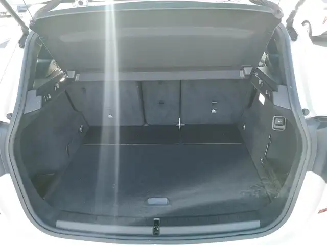 ＢＭＷ ２１８ｉ アクティブツアラー Mスポーツ 茨城県 2015(平27)年 9万km パール 純正ナビ/【CD・DVD・USB・BT・AUX・AM・FM】/ETC/Bカメラ/後方コーナーセンサー/アイドリングストップ/オートライト/Fフォグ/LEDヘッドライト/ステリモ/純正フロアマット/社外アルミホイール/横滑り防止装置/レーンキープアシスト/衝突被害軽減システム/MTモード付AT/プッシュスタート/スマートキー