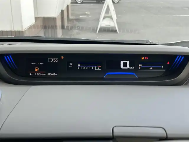 ホンダ フリード G ホンダセンシング 静岡県 2017(平29)年 2.3万km ホワイトオーキッドパール 社外7インチナビ/（FM/AM/Bluetooth/CD/DVD）/ホンダセンシング/クルーズコントロール/両側パワースライドドア/ETC/レーンキープアシスト/3列シート/チップアップシート/ドラレコ/スマートキー/プッシュスタート/エアバッグ/純正15AW