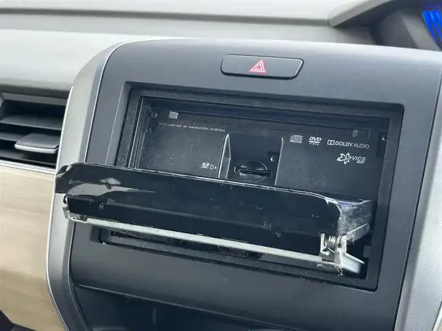 ホンダ フリード G ホンダセンシング 静岡県 2017(平29)年 2.3万km ホワイトオーキッドパール 社外7インチナビ/（FM/AM/Bluetooth/CD/DVD）/ホンダセンシング/クルーズコントロール/両側パワースライドドア/ETC/レーンキープアシスト/3列シート/チップアップシート/ドラレコ/スマートキー/プッシュスタート/エアバッグ/純正15AW