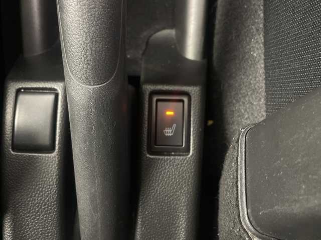 スズキ スイフト スポーツ 埼玉県 2024(令6)年 2.6万km プレミアムシルバーメタリック 社外SDナビ/（BT/DVD/CD/AM/FM）/バックカメラ/レーダークルーズコントロール/運転席シートヒーター/ビルトインETC/ブラインドスポットモニター/レーンキープアシスト/衝突軽減ブレーキ/横滑り防止/LEDヘッドライト/オートハイビーム/純正アルミホイール/純正フロアマット/W+サイドエアバック/カーテンエアバック