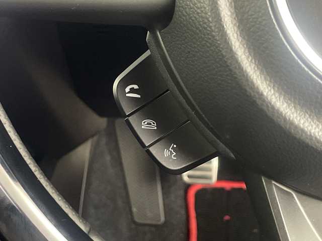 スズキ スイフト スポーツ 埼玉県 2024(令6)年 2.6万km プレミアムシルバーメタリック 社外SDナビ/（BT/DVD/CD/AM/FM）/バックカメラ/レーダークルーズコントロール/運転席シートヒーター/ビルトインETC/ブラインドスポットモニター/レーンキープアシスト/衝突軽減ブレーキ/横滑り防止/LEDヘッドライト/オートハイビーム/純正アルミホイール/純正フロアマット/W+サイドエアバック/カーテンエアバック