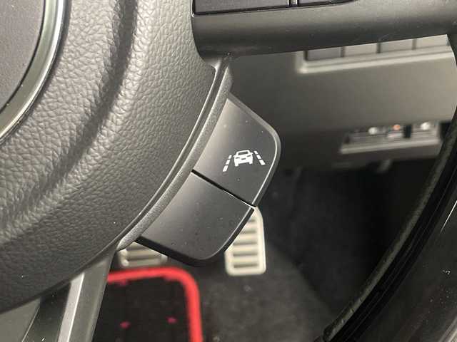 スズキ スイフト スポーツ 埼玉県 2024(令6)年 2.6万km プレミアムシルバーメタリック 社外SDナビ/（BT/DVD/CD/AM/FM）/バックカメラ/レーダークルーズコントロール/運転席シートヒーター/ビルトインETC/ブラインドスポットモニター/レーンキープアシスト/衝突軽減ブレーキ/横滑り防止/LEDヘッドライト/オートハイビーム/純正アルミホイール/純正フロアマット/W+サイドエアバック/カーテンエアバック