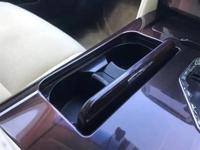 トヨタ クラウン ハイブリッド ロイヤルサルーン 栃木県 2014(平26)年 14.5万km ホワイトパールクリスタルシャイン )IDOMが運営する【じしゃロン小山店】の自社ローン専用車両になります。こちらは現金またはオートローンご利用時の価格です。自社ローンご希望の方は別途その旨お申付け下さい//禁煙車/純正フルセグナビ/（CD/DVD/AM/FMラジオ）/(Bluetooth)/スマートキー/プッシュスタート/バックカメラ/ＥＴＣ/クルーズコントロール/コーナーセンサー/パワーシート/シートヒーター/ステアリングヒーター/ステアリングリモコン/電動格納ドアミラー/パワーウインドウ/オートライト/自動防眩ミラー