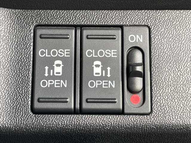 ホンダ ステップワゴン スパーダクールスピリット HセンシングBスタイル 青森県 2019(平31)年 8万km プレミアムスパークルブラックパール 4WD/ワンオーナー/純正10インチナビ・フルセグTV/CD・DVD・Bluetooth・HDMI・USB・SD/バックカメラ/合皮コンビシート/前席シートヒーター/両側パワースライドドア/ホンダセンシング/衝突軽減ブレーキ/追従クルーズコントロール/車線維持支援システム/誤発進抑制機能/純正ドライブレコーダー/純正エンジンスターター/熱線入フロントウインドウ/ビルトインETC/パドルシフト/LEDヘッドライト/LEDフォグランプ/社外16インチアルミ/無限アンダーエアロ/無限エアロイルミネーション/無限ベンチレーテッドバイザー/無限スポーツマット/無限ハイドロホビックLEDミラー/無限ドアハンドルプロテクター/スペアキー/保証書・取説書