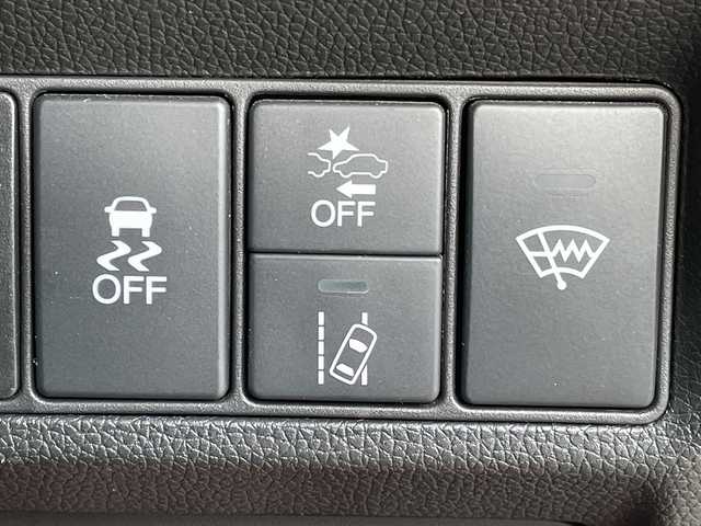 ホンダ ステップワゴン スパーダクールスピリット HセンシングBスタイル 青森県 2019(平31)年 8万km プレミアムスパークルブラックパール 4WD/ワンオーナー/純正10インチナビ・フルセグTV/CD・DVD・Bluetooth・HDMI・USB・SD/バックカメラ/合皮コンビシート/前席シートヒーター/両側パワースライドドア/ホンダセンシング/衝突軽減ブレーキ/追従クルーズコントロール/車線維持支援システム/誤発進抑制機能/純正ドライブレコーダー/純正エンジンスターター/熱線入フロントウインドウ/ビルトインETC/パドルシフト/LEDヘッドライト/LEDフォグランプ/社外16インチアルミ/無限アンダーエアロ/無限エアロイルミネーション/無限ベンチレーテッドバイザー/無限スポーツマット/無限ハイドロホビックLEDミラー/無限ドアハンドルプロテクター/スペアキー/保証書・取説書