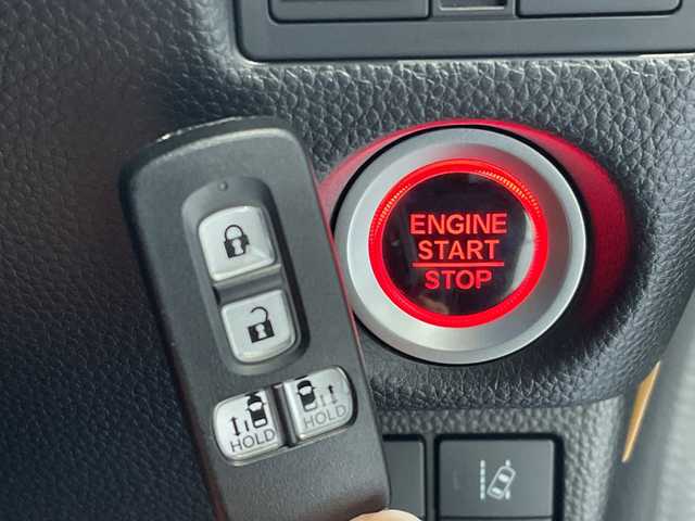 ホンダ Ｎ ＢＯＸ カスタム G L ターボ ホンダセンシング 愛知県 2019(令1)年 3.8万km クリスタルブラックパール ホンダセンシング/両側パワースライドドア/純正ナビ/シートヒーター/バックカメラ/コーナーセンサー/純正アルミホイール/LEDヘッドライト/パドルシフト/オートマチックハイビーム/ドライブレコーダー/ETC/衝突軽減システム/フルセグ/CD DVD/Bluetooth/ステアリングスイッチ/スマートキー/プッシュスタート