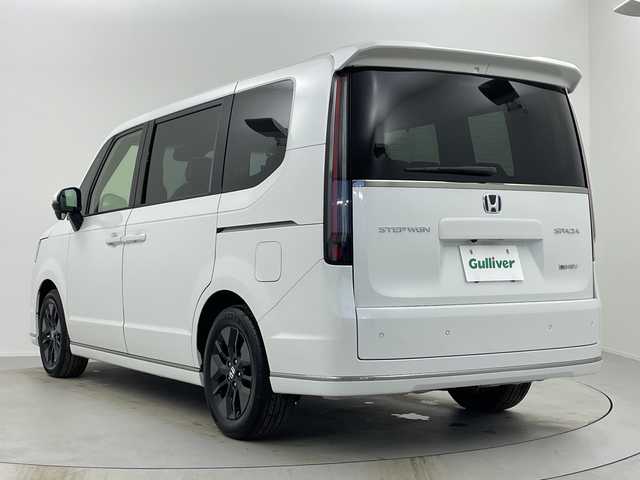 ホンダ ステップワゴン スパーダ eHEV 奈良県 2025(令7)年 0.1千km プラチナホワイトパール 登録済み未使用車/ナビ装着パッケージ/レーダークルーズコントロール/路外逸脱抑制システム/BSI/踏み間違い防止/コーナーセンサー/CMBS/両側パワースライドドア/パワーテールゲート/ハーフレザーシート/シートヒーター/ISOFIX/電子パーキング/BREAK HOLD/LEDヘッドライト/LEDフォグライト/オートライト/オートハイビーム/純正16インチアルミホイール/スマートキー/スペアキー