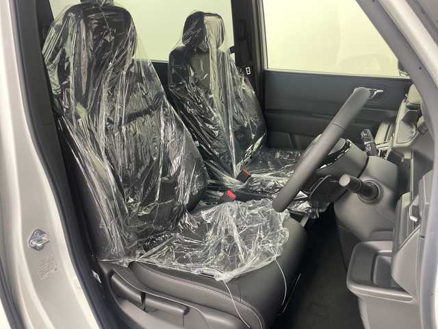 ホンダ ステップワゴン スパーダ eHEV 奈良県 2025(令7)年 0.1千km プラチナホワイトパール 登録済み未使用車/ナビ装着パッケージ/レーダークルーズコントロール/路外逸脱抑制システム/BSI/踏み間違い防止/コーナーセンサー/CMBS/両側パワースライドドア/パワーテールゲート/ハーフレザーシート/シートヒーター/ISOFIX/電子パーキング/BREAK HOLD/LEDヘッドライト/LEDフォグライト/オートライト/オートハイビーム/純正16インチアルミホイール/スマートキー/スペアキー