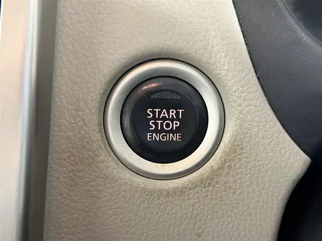 日産 デイズ X 佐賀県 2015(平27)年 2.7万km ホワイトパール 純正CDオーディオ/（CD/AM/FM/AUX）/全方位カメラ/オートエアコン/電動格納ミラー/純正フロアマット/純正ドアバイザー/プッシュスタート/スマートキー/アイドリングストップ/アイソフィックス