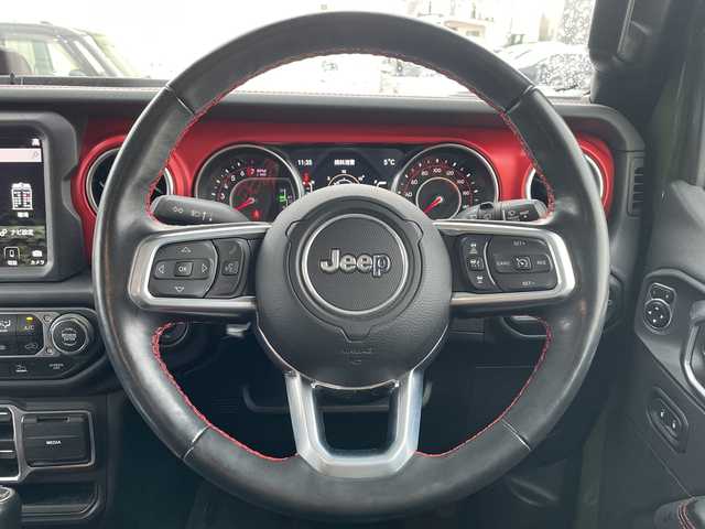 クライスラー・ジープ ラングラー アンリミテッド ルビコン サージグリーン 道北・旭川 2021(令3)年 4.1万km サージグリーン /4WD//禁煙車//ワンオーナー//100台限定特別仕様車//純正8.4型ディスプレイメモリナビ//AUX/USB/BT/フルセグ//アルパイン製9スピーカー//フロント/サイド/バックカメラ//自動緊急ブレーキ//ブラインドスポット//コーナーセンサー//アイドリングストップ//ヒルスタートアシスト//レーダークルーズコントロール//ルビコン刺繍ブラックレザーシート//前席シートヒーター//ステアリングヒーター//ミラーヒーター//オートハイビーム//オートライト//LEDヘッドライト//フォグライト//リアフォグ//AC100V//ETC2.0//プッシュスタート//純正フロアマット//フェンダーパラシュートマンデカール//パラシュートイラスト入背面タイヤソフトカバー//純正アルミ＆BFグッドリッチM/Tタイヤ積込