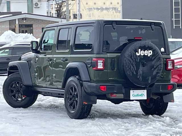 クライスラー・ジープ ラングラー アンリミテッド ルビコン サージグリーン 道北・旭川 2021(令3)年 4.1万km サージグリーン /4WD//禁煙車//ワンオーナー//100台限定特別仕様車//純正8.4型ディスプレイメモリナビ//AUX/USB/BT/フルセグ//アルパイン製9スピーカー//フロント/サイド/バックカメラ//自動緊急ブレーキ//ブラインドスポット//コーナーセンサー//アイドリングストップ//ヒルスタートアシスト//レーダークルーズコントロール//ルビコン刺繍ブラックレザーシート//前席シートヒーター//ステアリングヒーター//ミラーヒーター//オートハイビーム//オートライト//LEDヘッドライト//フォグライト//リアフォグ//AC100V//ETC2.0//プッシュスタート//純正フロアマット//フェンダーパラシュートマンデカール//パラシュートイラスト入背面タイヤソフトカバー//純正アルミ＆BFグッドリッチM/Tタイヤ積込