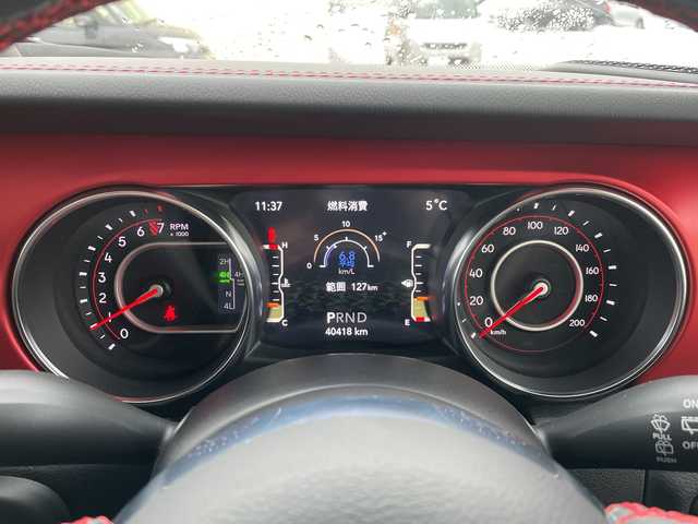 クライスラー・ジープ ラングラー アンリミテッド ルビコン サージグリーン 道北・旭川 2021(令3)年 4.1万km サージグリーン /4WD//禁煙車//ワンオーナー//100台限定特別仕様車//純正8.4型ディスプレイメモリナビ//AUX/USB/BT/フルセグ//アルパイン製9スピーカー//フロント/サイド/バックカメラ//自動緊急ブレーキ//ブラインドスポット//コーナーセンサー//アイドリングストップ//ヒルスタートアシスト//レーダークルーズコントロール//ルビコン刺繍ブラックレザーシート//前席シートヒーター//ステアリングヒーター//ミラーヒーター//オートハイビーム//オートライト//LEDヘッドライト//フォグライト//リアフォグ//AC100V//ETC2.0//プッシュスタート//純正フロアマット//フェンダーパラシュートマンデカール//パラシュートイラスト入背面タイヤソフトカバー//純正アルミ＆BFグッドリッチM/Tタイヤ積込