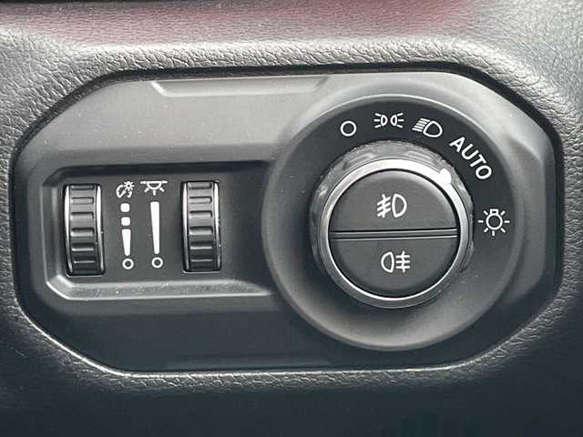 クライスラー・ジープ ラングラー アンリミテッド ルビコン サージグリーン 道北・旭川 2021(令3)年 4.1万km サージグリーン /4WD//禁煙車//ワンオーナー//100台限定特別仕様車//純正8.4型ディスプレイメモリナビ//AUX/USB/BT/フルセグ//アルパイン製9スピーカー//フロント/サイド/バックカメラ//自動緊急ブレーキ//ブラインドスポット//コーナーセンサー//アイドリングストップ//ヒルスタートアシスト//レーダークルーズコントロール//ルビコン刺繍ブラックレザーシート//前席シートヒーター//ステアリングヒーター//ミラーヒーター//オートハイビーム//オートライト//LEDヘッドライト//フォグライト//リアフォグ//AC100V//ETC2.0//プッシュスタート//純正フロアマット//フェンダーパラシュートマンデカール//パラシュートイラスト入背面タイヤソフトカバー//純正アルミ＆BFグッドリッチM/Tタイヤ積込