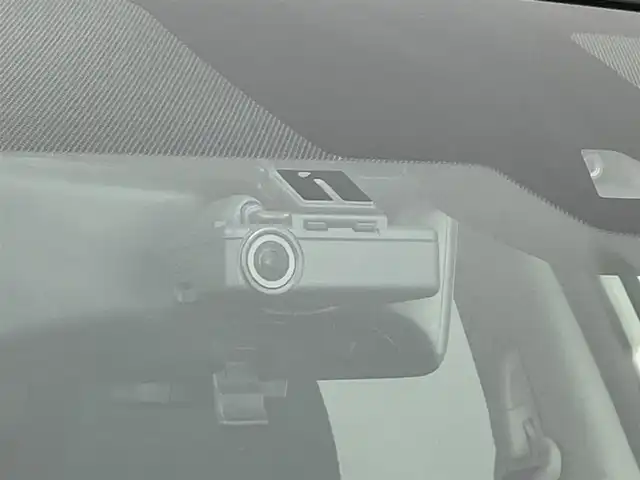 日産 エクストレイル ハイブリッド 20X 道央・札幌 2018(平30)年 6.4万km ブリリアントホワイトパール ・４WD（パートタイム）/・DOP９インチSDナビ/　CD/DVD/BD/SD/BT/AUX/USB/フルセグTV/・ステアリングスイッチ/・アラウンドビューモニター/・ビルトインETC/・インテリジェントルームミラー/・純正エンジンスターター/・エマージェンシーブレーキ/・レーンキープアシスト/・クリアランスソナー/・コーナリングスタビリティアシスト/・アクティブエンジンブレーキ/・進入禁止警報/・ECOモード/・ダウンヒルアシストコントロール/・横滑り防止装置/・オートライト/・LEDヘッドライト/・フォグランプ/・ミラーウィンカー/・ドアバイザー/・社外フロアマット/・プッシュスタート/・スマートキー